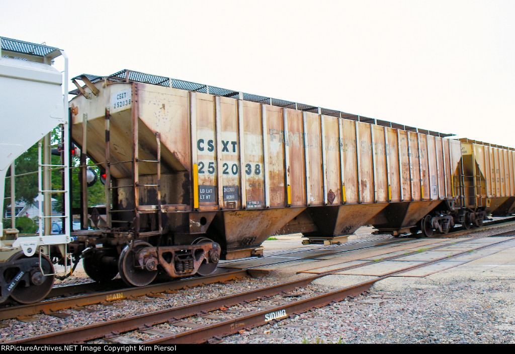 CSX 252038 "Family Lines System"